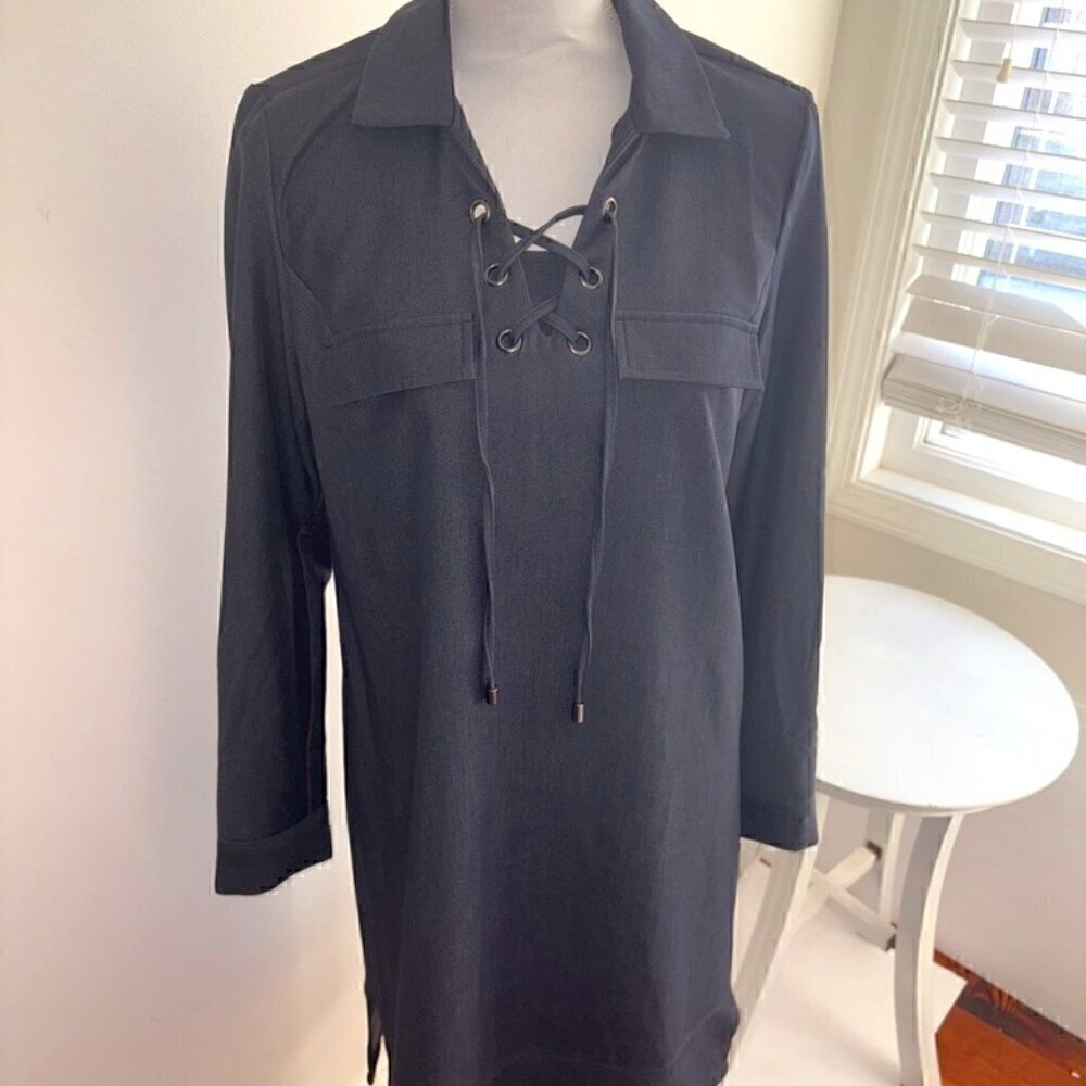 Women's Neiman Marcus Collared Long Sleeve Dress - size 6